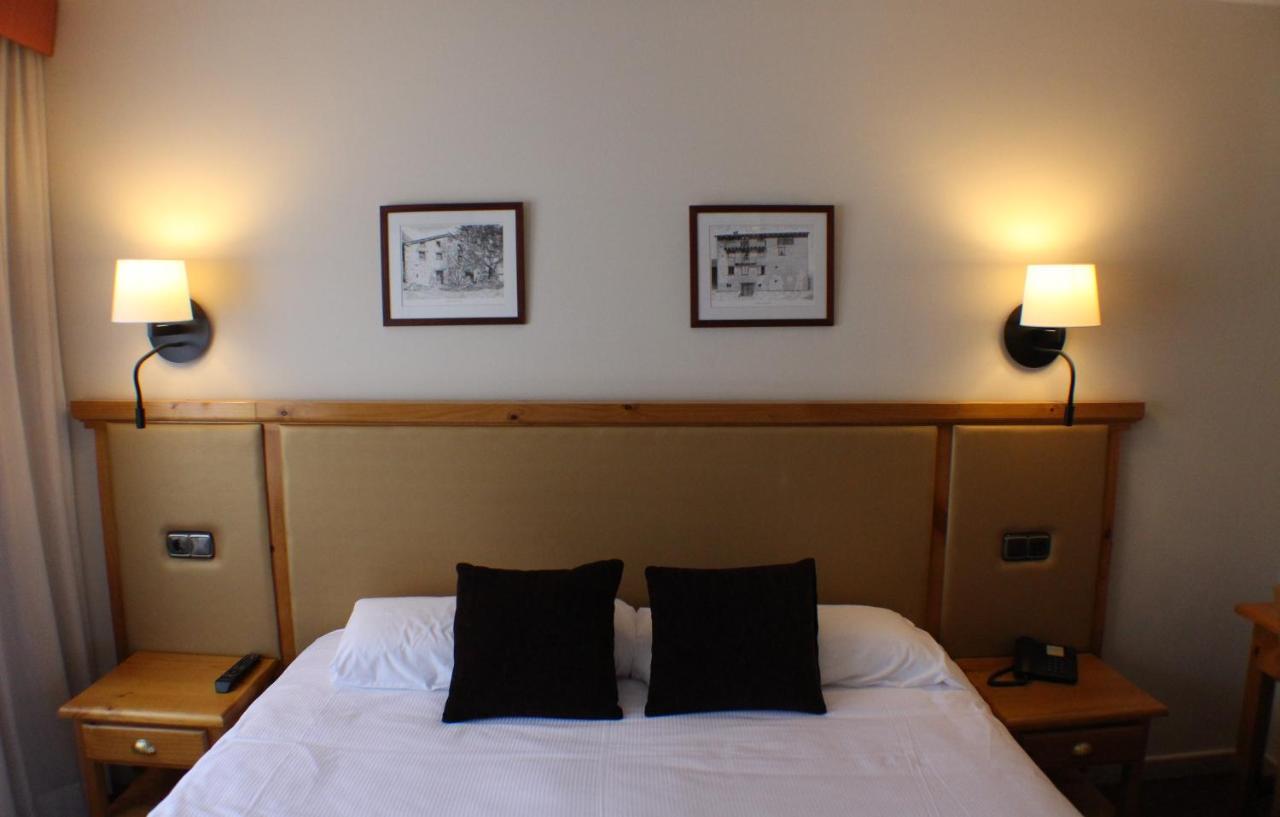 Hotel Meta Pas De La Casa Exteriör bild